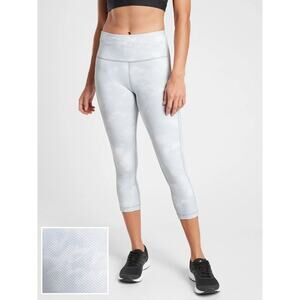 Athleta Ultimate Stash Pocket Capri Leggings Gray Print M